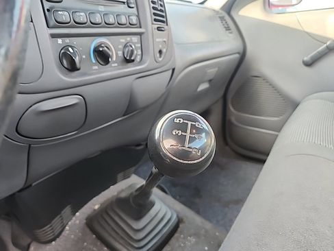 Used 2003 Ford F150 XL image 7