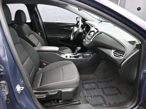 Used 2025 Chevrolet Malibu LT FWD image 38
