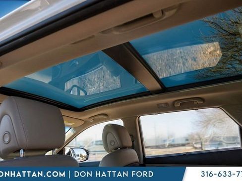 Used 2017 Hyundai Santa Fe Limited image 23