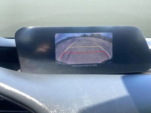 Used 2019 MAZDA MAZDA3 Hatchback FWD image 31