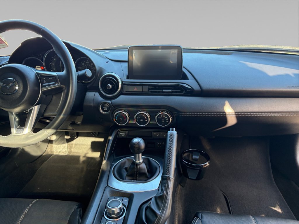 Used 2021 MAZDA MX-5 Miata RF Grand Touring RWD image 11