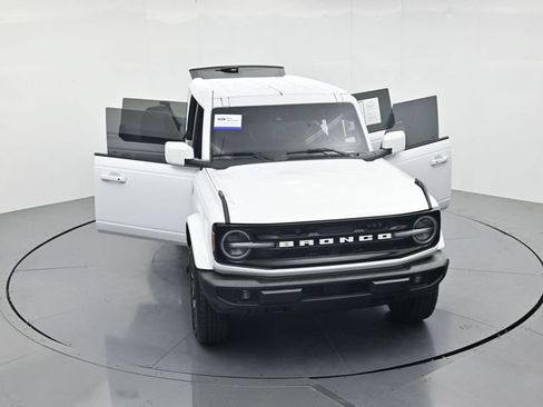 Certified 2025 Ford Bronco Outer Banks AWD/4WD image 54