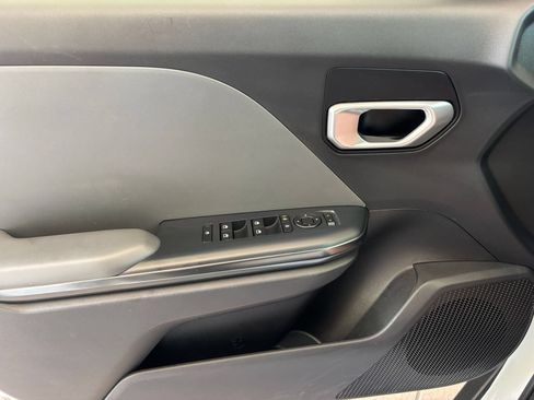 Used 2025 Kia K4 FWD image 18