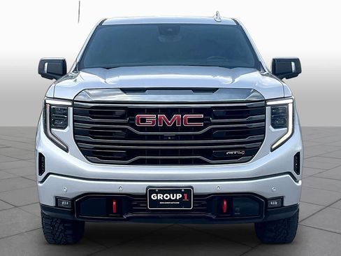 Used 2022 GMC Sierra 1500 AT4 w/ AT4 Premium Package AWD/4WD image 4