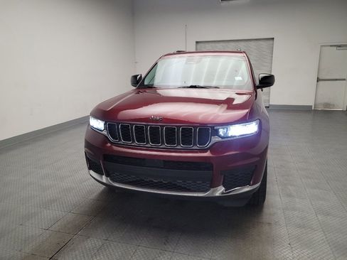 Used 2023 Jeep Grand Cherokee L Laredo RWD image 15