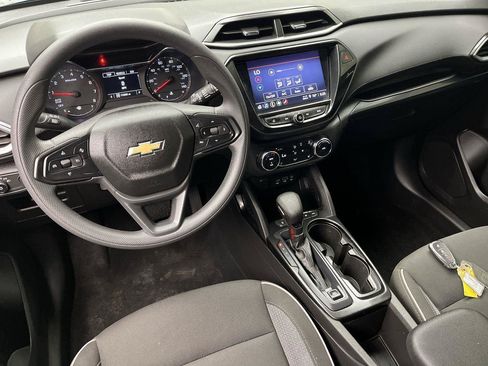Used 2022 Chevrolet TrailBlazer LT w/ Convenience Package AWD/4WD image 12