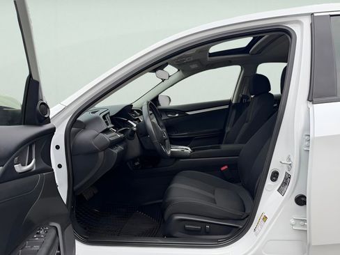 Used 2019 Honda Civic EX image 16