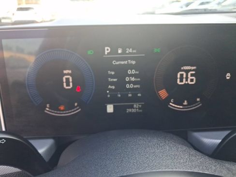 Used 2025 Hyundai Sonata SEL FWD image 2