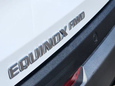 Used 2025 Chevrolet Equinox LT AWD/4WD image 17