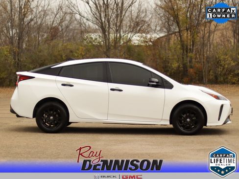 Used 2022 Toyota Prius Nightshade image 8