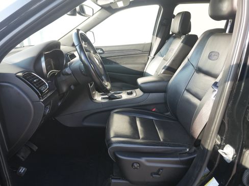 Used 2020 Jeep Grand Cherokee Overland AWD/4WD image 20
