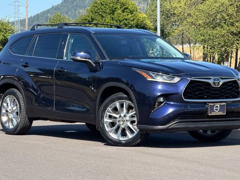 Used 2021 Toyota Highlander Limited AWD/4WD image 1