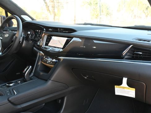 New 2025 Cadillac XT6 Sport w/ Platinum Package image 25