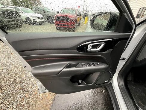 New 2026 Jeep Compass Trailhawk w/ Sun, Sound & Navigation Group image 11