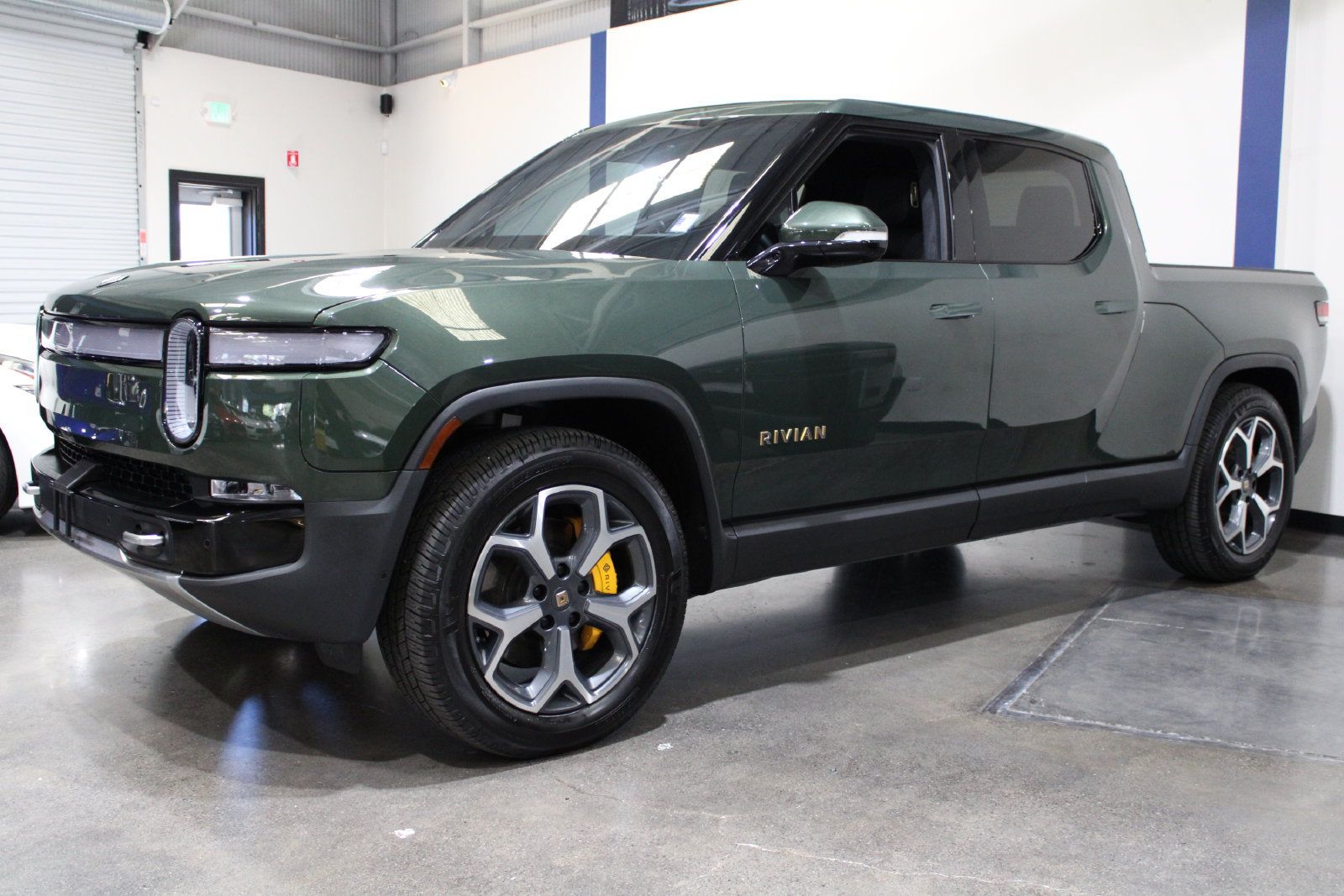 Used 2023 Rivian R1T Adventure Quad AWD/4WD image 6