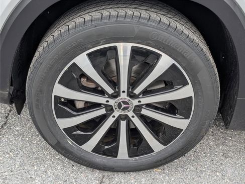 Used 2021 Mercedes-Benz GLB 250 4MATIC image 10