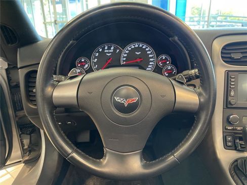 Used 2006 Chevrolet Corvette Convertible w/ Preferred Equipment Group RWD image 25