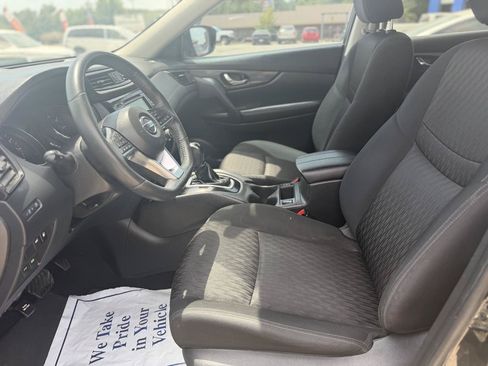 Used 2018 Nissan Rogue SV FWD image 13