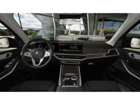 Used 2026 BMW X7 xDrive40i image 10