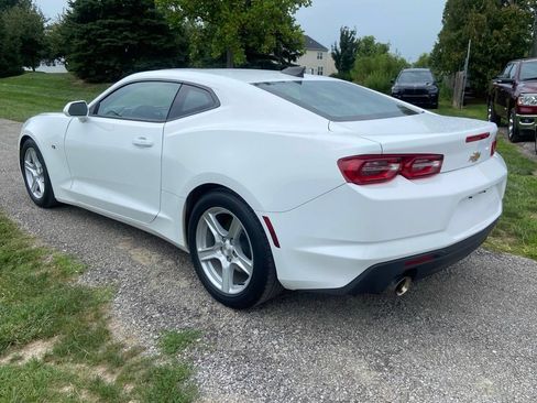Used 2022 Chevrolet Camaro LT RWD image 3
