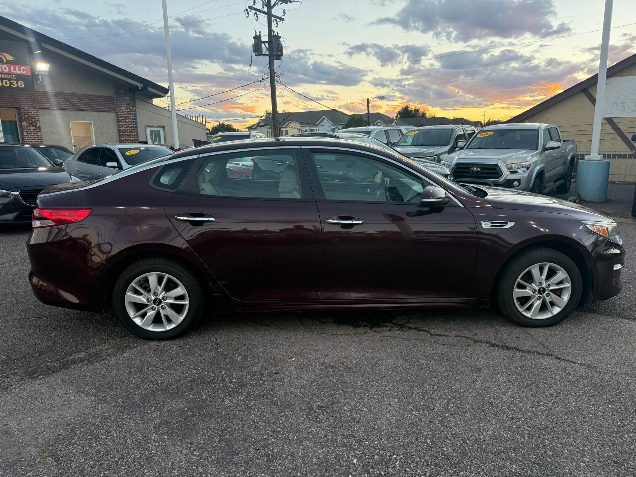 Used 2018 Kia Optima LX FWD image 9