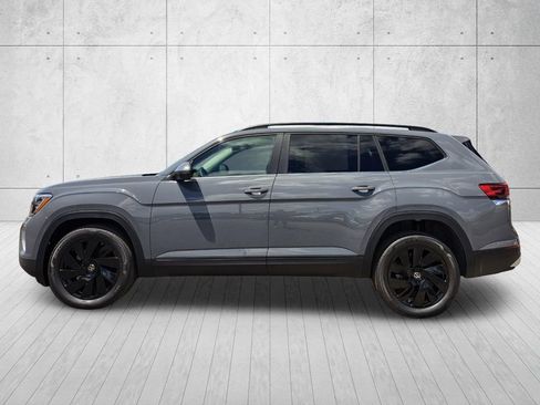 New 2026 Volkswagen Atlas SE FWD image 8