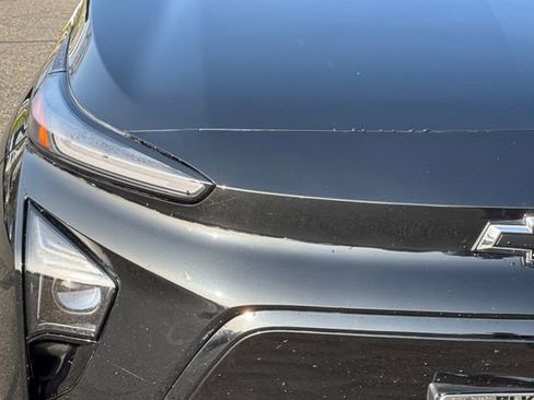 Used 2023 Chevrolet Bolt EUV Premier image 45