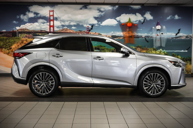 Certified 2026 Lexus RX 450h AWD w/ Convenience Package image 5