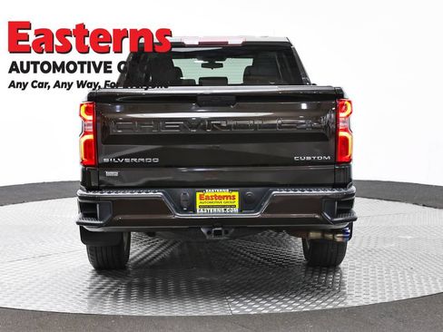 Used 2020 Chevrolet Silverado 1500 Custom w/ Custom Value Package AWD/4WD image 6