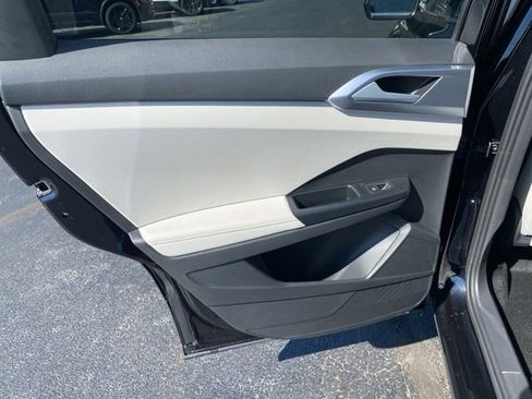 New 2025 Volkswagen Taos SE image 51