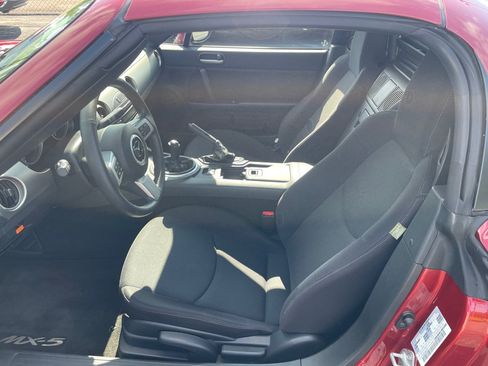 Used 2009 MAZDA MX-5 Miata Touring w/ Suspension Pkg RWD image 12