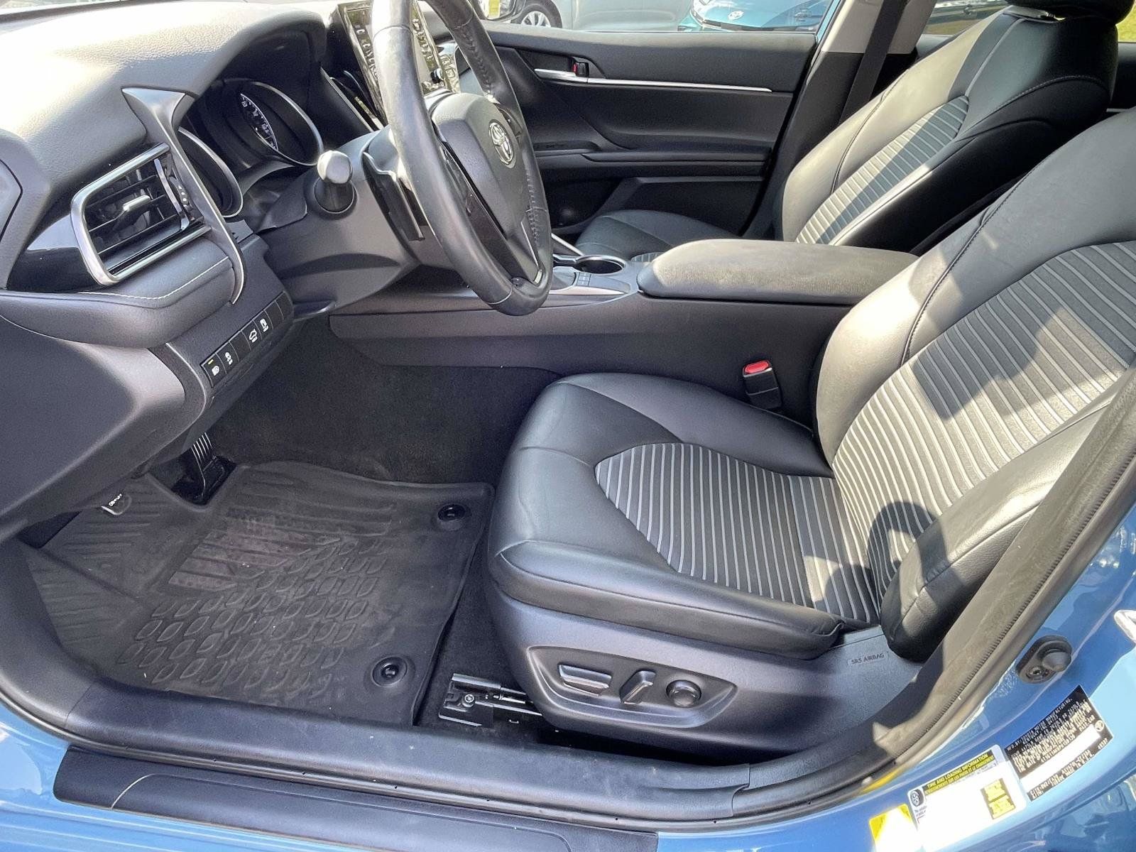 Used 2023 Toyota Camry SE FWD image 12