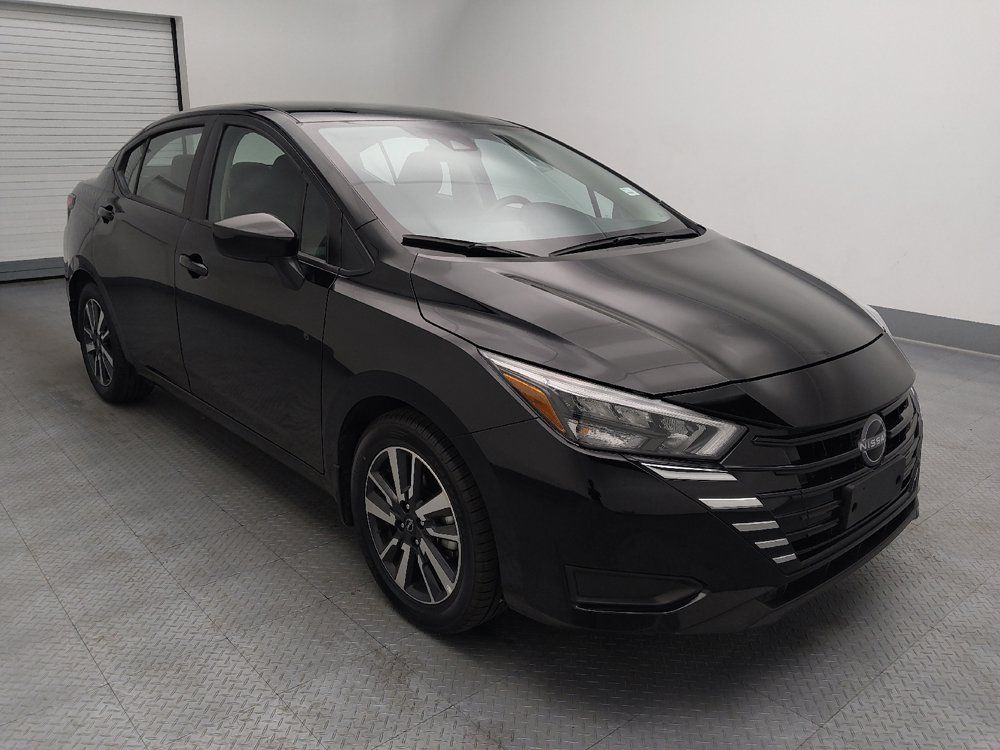 Used 2025 Nissan Versa SV w/ Trunk Package FWD image 13