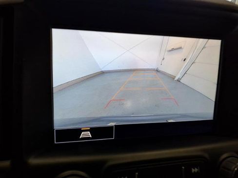Used 2024 GMC Terrain SLE w/ Driver Convenience Package FWD image 22