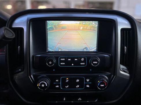 Used 2018 Chevrolet Silverado 1500 LT image 34