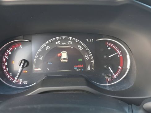 Used 2024 Toyota RAV4 XLE FWD image 21