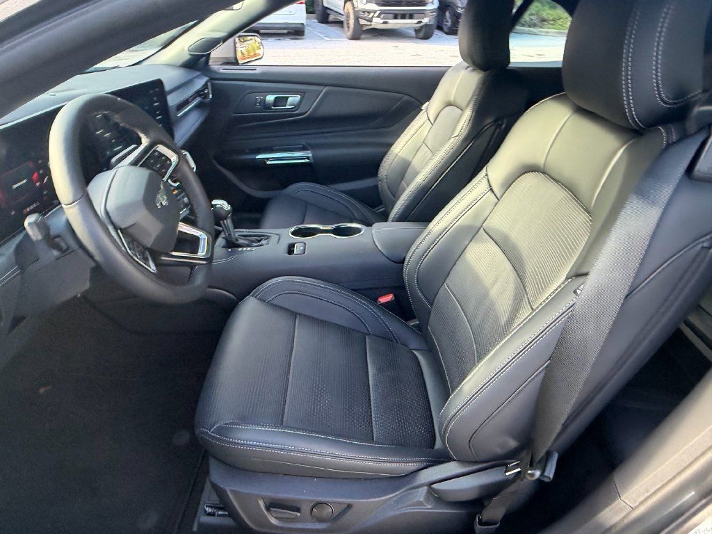 Used 2026 Ford Mustang Premium RWD image 10