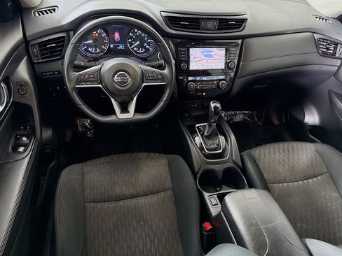 Used 2019 Nissan Rogue SV w/ Sun & Sound Touring Package image 17