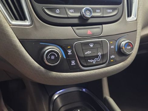 Used 2016 Chevrolet Malibu LT FWD image 23