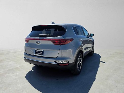Used 2022 Kia Sportage LX AWD/4WD image 3