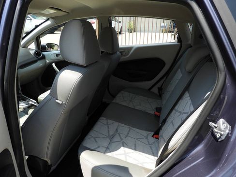 Used 2013 Ford Fiesta SE FWD image 19