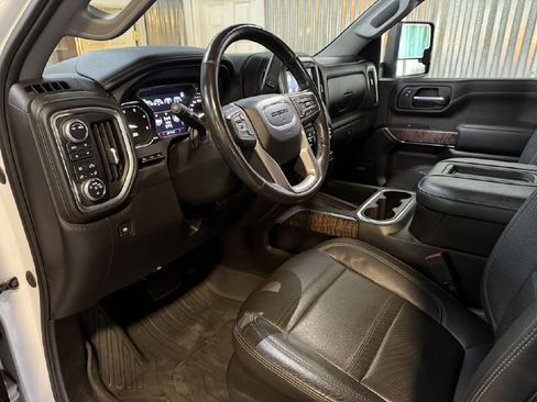 Used 2021 GMC Sierra 3500 Denali w/ Denali Ultimate Package AWD/4WD image 11