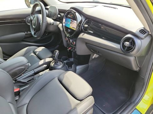 Used 2024 MINI Cooper S FWD image 3