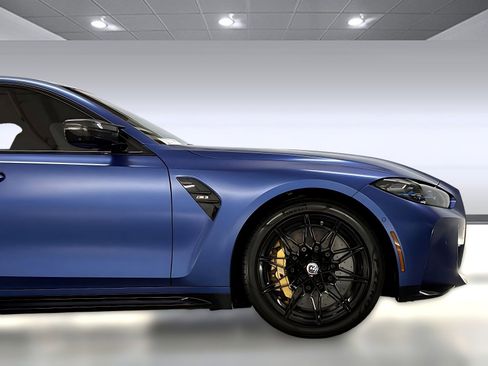 Used 2023 BMW M3 Sedan w/ M Carbon Exterior Package image 34