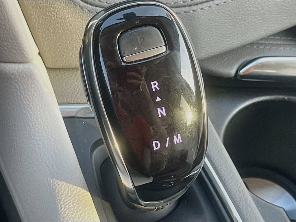 Used 2025 Cadillac XT5 Premium Luxury FWD image 17
