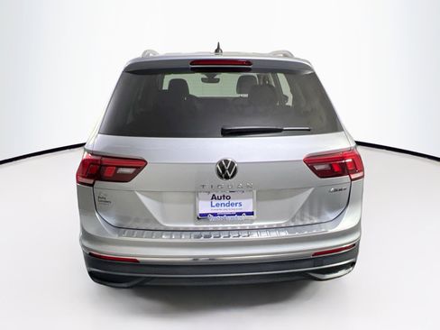Used 2022 Volkswagen Tiguan SE AWD/4WD image 6