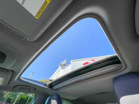 Used 2018 Toyota Camry LE image 36