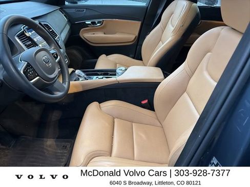 Used 2023 Volvo XC90 B6 Ultimate w/ Lounge Package AWD/4WD image 3