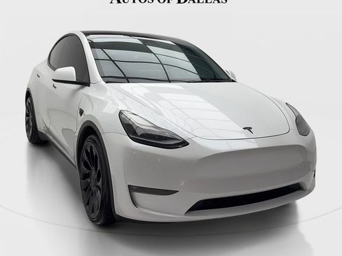 Used 2023 Tesla Model Y Performance AWD/4WD image 2