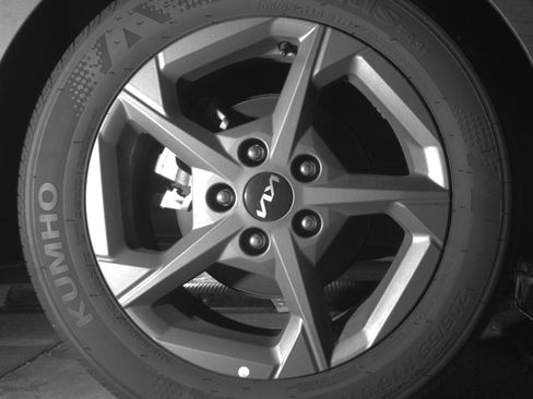 Used 2025 Kia K4 LXS image 15